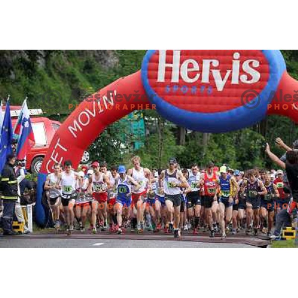 400 runners from 21 countries took part at 8th World Long Distance Mountain Running Challenge in Slovenia on June 18, 2011. Start in Petrovo Brdo, finish in Podbrdo, 37.5 km with total of 5300 meters of climbs and descents 