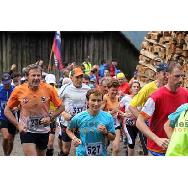 400 runners from 21 countries took part at 8th World Long Distance Mountain Running Challenge in Slovenia on June 18, 2011. Start in Petrovo Brdo, finish in Podbrdo, 37.5 km with total of 5300 meters of climbs and descents 