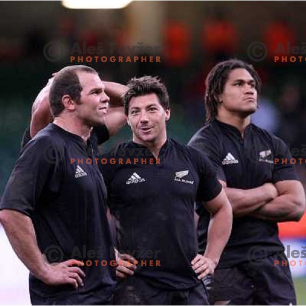 Anton Oliver, Byron Kelleher and Rodney So\'Oialo (from left to right) at the end of the game