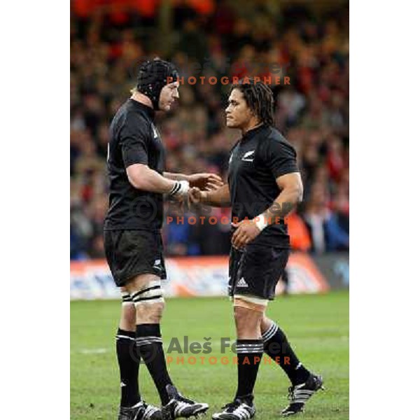 Ali Williams congratulates Rodney So\'Oialo at rugby match between Wales and New Zealand at Millennium Stadium, Cardiff, Wales on November 25, 2006. New Zealand won 45:10