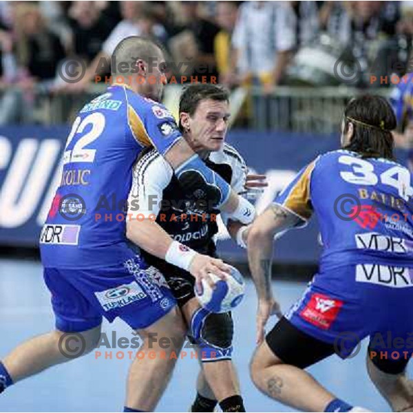 Nikolic tries to stop Jovicic