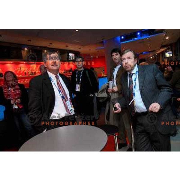  Sweden, Göteborg, 10/12/2006. Michael WIEDERER, secretary general and Tor LIAN, the president of European Handball Federation (EHF) with slovenian representatives in the VIP room after the last preliminary match between Poland and Slovenia on woman