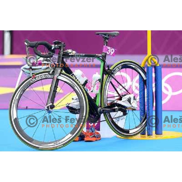 Mateja Simic of Slovenia (nr.39) competes in women\'s triathlon in Hyde Park during London 2012 Summer Olympic Games, Great Britain on August 4, 2012 