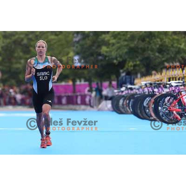 Mateja Simic of Slovenia (nr.39) competes in women\'s triathlon in Hyde Park during London 2012 Summer Olympic Games, Great Britain on August 4, 2012 