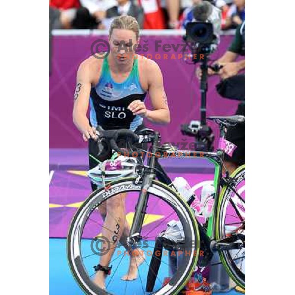 Mateja Simic of Slovenia (nr.39) competes in women\'s triathlon in Hyde Park during London 2012 Summer Olympic Games, Great Britain on August 4, 2012 