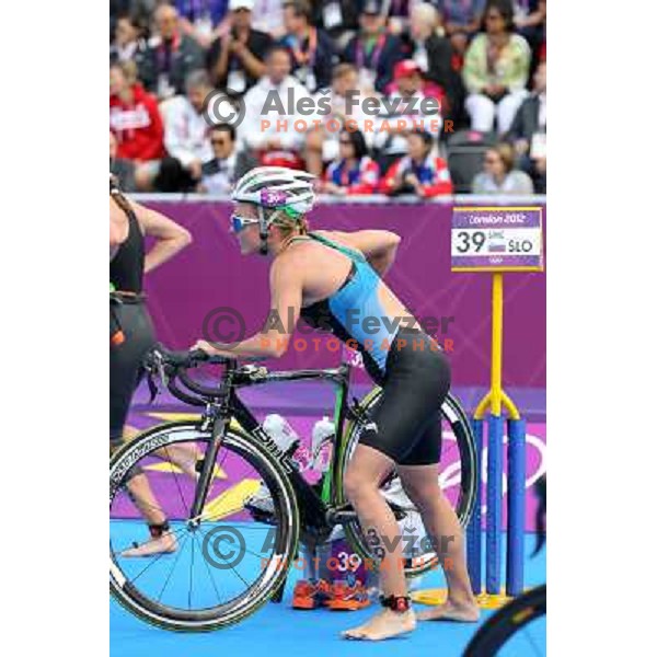 Mateja Simic of Slovenia (nr.39) competes in women\'s triathlon in Hyde Park during London 2012 Summer Olympic Games, Great Britain on August 4, 2012 