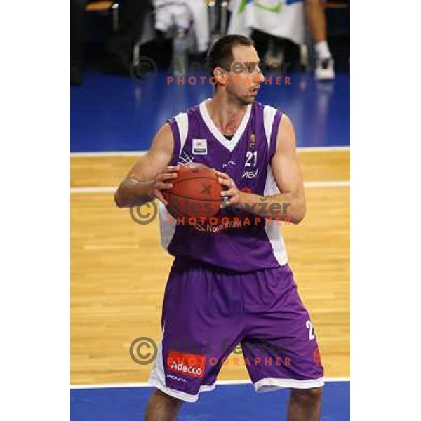Esmir Rizvic of Maribor Messer in action during basketball match Helios Domzale-Maribor Messer in round 7 of Telemach league, played in Domzale Sports Hall, Slovenia on December1, 2012 