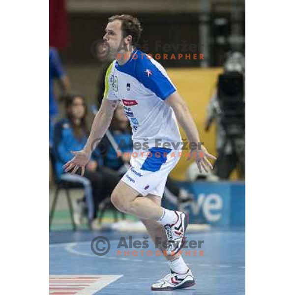 Uros Zorman of Slovenia in action during eight-final match Slovenia-Russia at Handball World Championships 2013 in Barcelona, Spain on January 23, 2013 