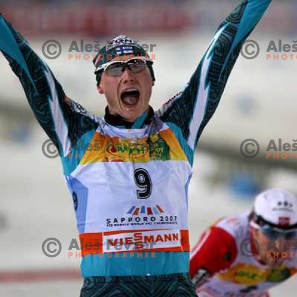 Manninen wining in front of Moan at Nordic combined 7.5km Sprint race at FIS Nordic World SKI Championships 2007 in Sapporo, Japan