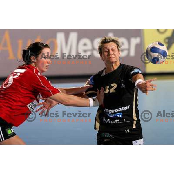 Kristensen tries to stop Freser at quarter-final of Womens Championsleague Krim Mercator-Slagelse.Match was played in Ljubljana, Slovenia. Slagelse won 28:26 and advanced to semi-final.
