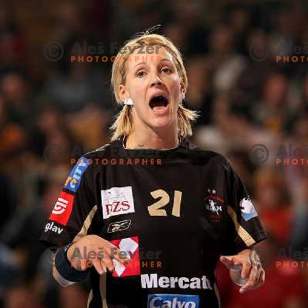 Siti at quarter-final of Womens Championsleague Krim Mercator-Slagelse.Match was played in Ljubljana, Slovenia. Slagelse won 28:26 and advanced to semi-final.