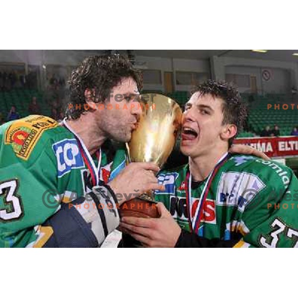 Ciglenecki and Sodrznik with the trophy