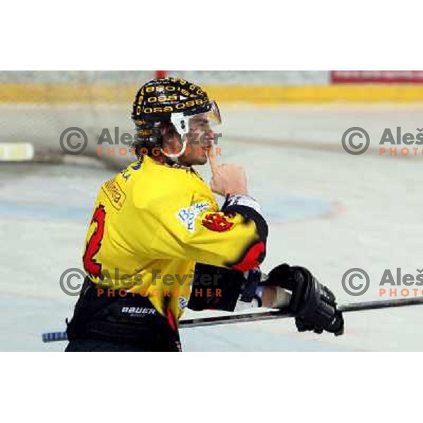 Poloncic scores at fifth game ZM Olimpija- BR Slavija in Slovenian Ice-Hockey National Finals. ZM Olimpija won after shot-out, won the series 4:1 and became Slovenian Champion