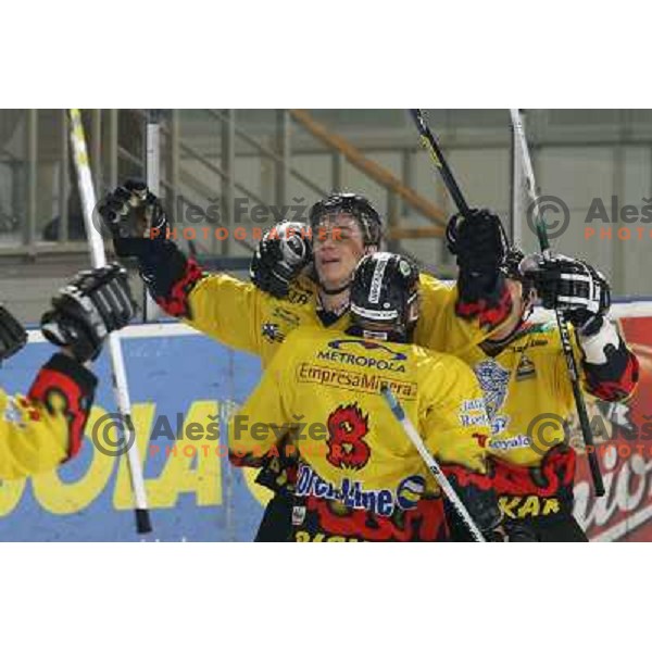 Goal for Slavija at fifth game ZM Olimpija- BR Slavija in Slovenian Ice-Hockey National Finals. ZM Olimpija won after shot-out, won the series 4:1 and became Slovenian Champion