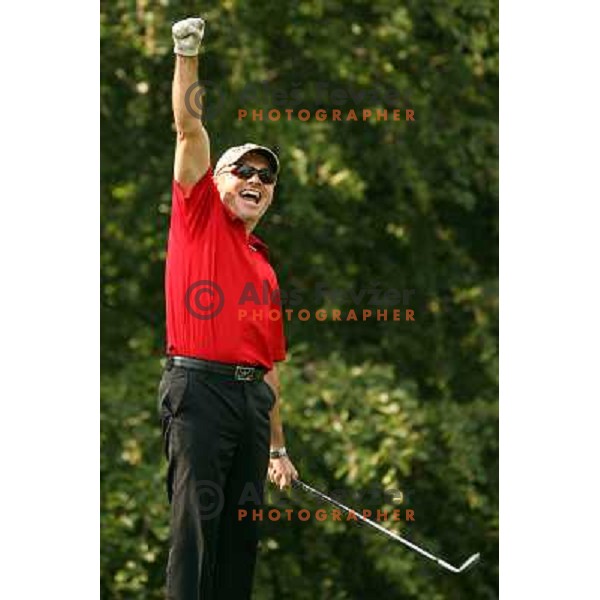 Danilo Valek slavi dosezen eagle na 16 luknji na PRO-AM golf turnirju- Memorial Toneta Krusica v Arboretumu 17.5.2007. Photo by Ales Fevzer 