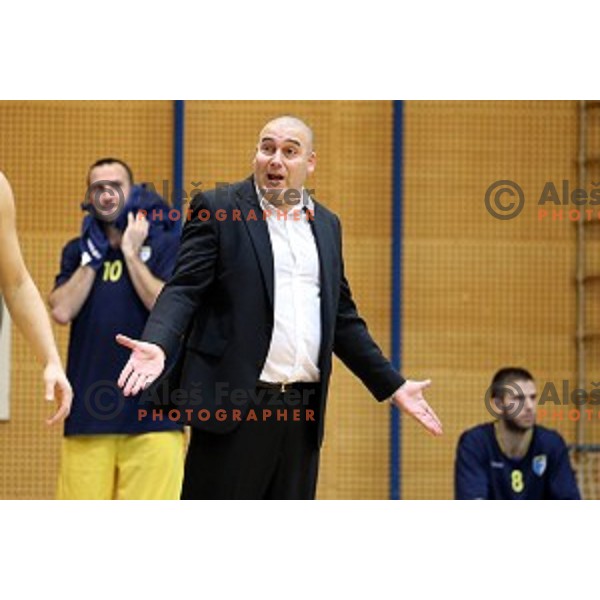 Igor Keselj, head coach of Sencur GGD in action during Telemach league basketball match Sencur Gorenjska gradbena druzba-Hopsi Polzela, played in Sencur, Slovenia on November 8, 2014