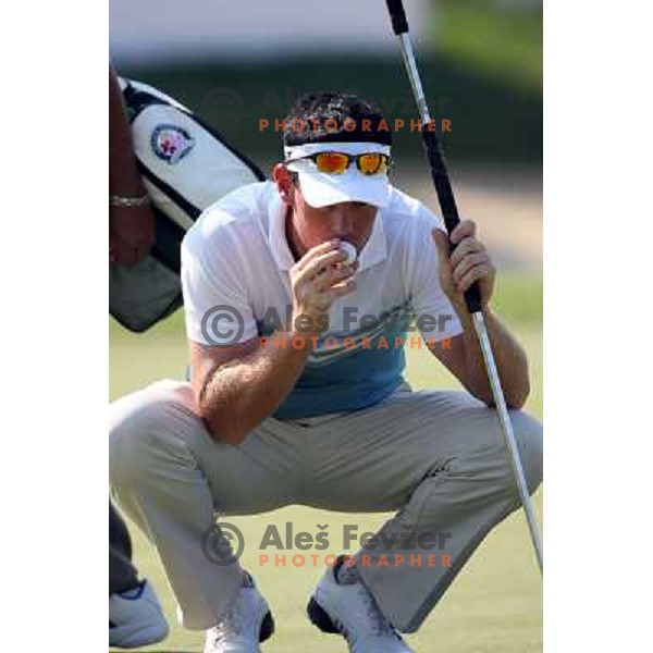 Gojcic kisses the ball before putting during second round of BA-CA Open in Fontana, Austria 8.June 2007. Photo by Ales Fevzer 