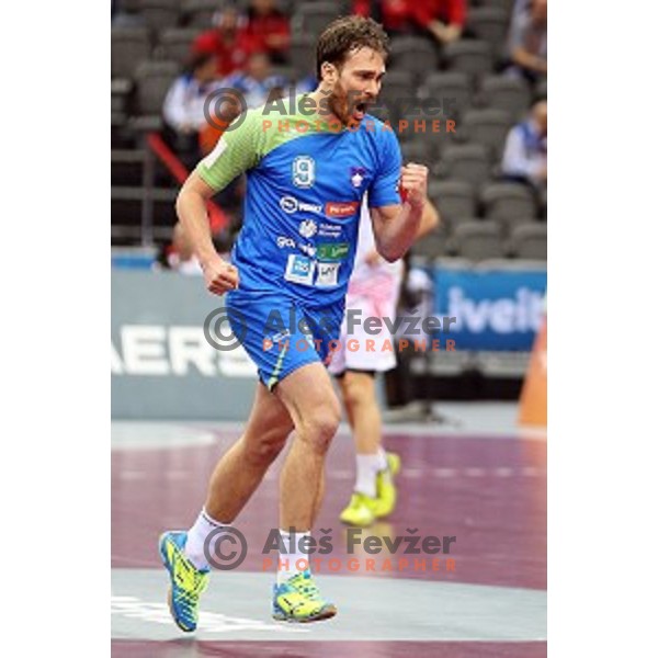 Jure Natek of Slovenia in action during eight-final match Slovenia-Macedonia at Qatar 2015 World Handball championships in Al Saad Sport Arena, Doha on January 25, 2015