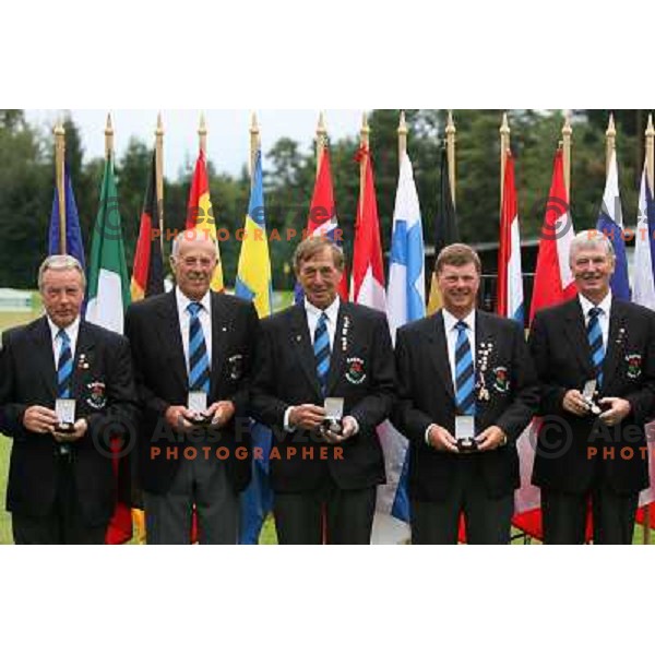 Team England with medals for third place at European Senior Team Championship, played at Kings golf course at Bled, Slovenia 18.8.2007.Photo by Ales Fevzer 