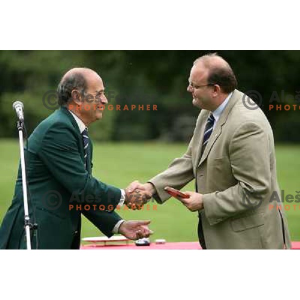 Big thanks to organizers at final day of European Senior Team Championship, played at Kings golf course at Bled, Slovenia 18.8.2007.Photo by Ales Fevzer 