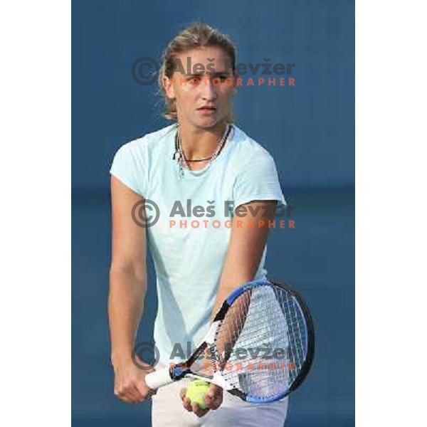 Golovin Tatiana, Training before Banka Koper Slovenija Open WTA Tournament. Portoroz, 16.09.2007 