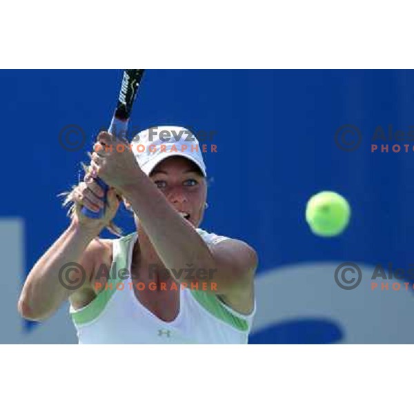 Vera Zvonareva (RUS) during first round match at Banka Koper Slovenia Open WTA tournament in Portoroz, Slovenia 18.9.2007. 