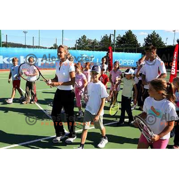 Dulko with kids 