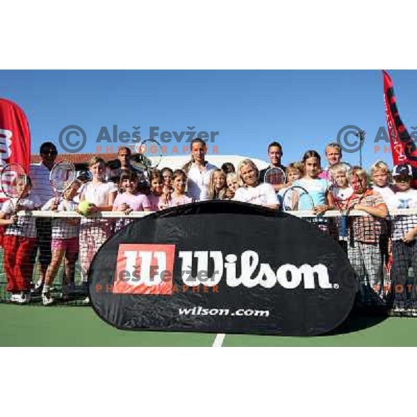 Dulko with kids 