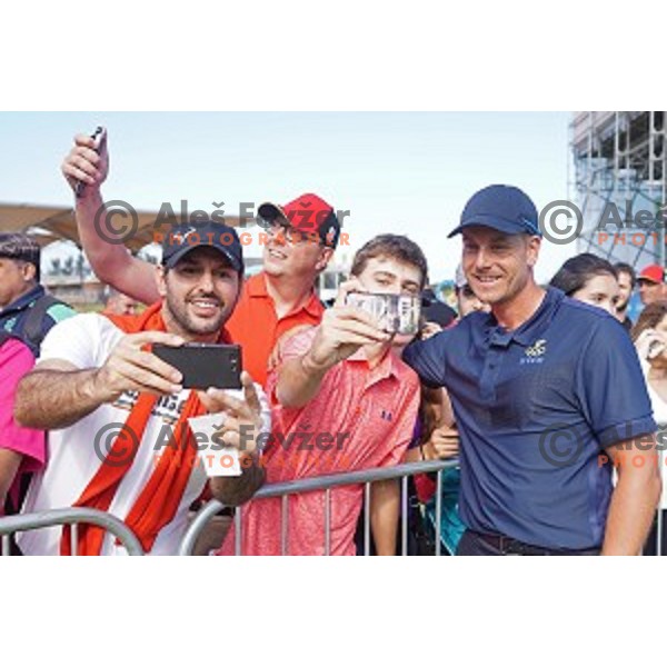 Olympic silver medalist Henrik Stenson (SWE) with the fans after second round of Olympic golf tournament at Barra Golf course during Rio de Janeiro 2016 Olympic games , Brazil on August 12 , 2016