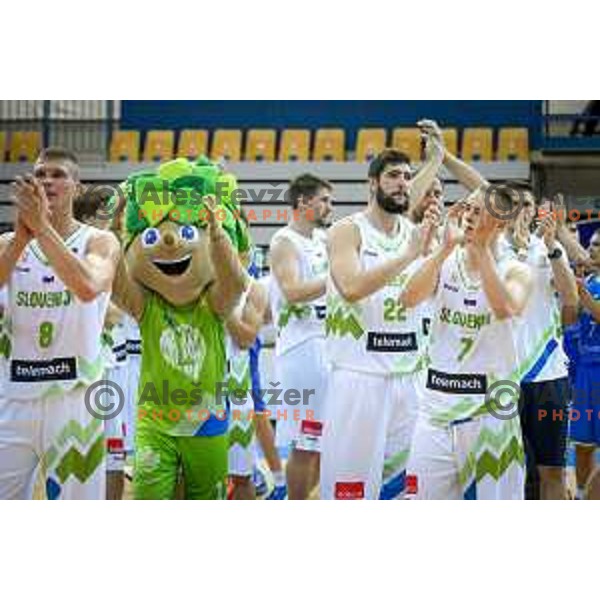 Edo Muric, Lipko, Alen Omic, Klemen Prepelic and other players of team Slovenia after basketball match between Slovenia and Ukraine, 3rd match in group E qualifications for Eurobasket 2017, played in Zlatorog Arena, Celje, Slovenia on September 7, 2016