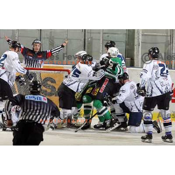 ice hockey match ZM Olimpija- Alba Volan in EBEL League, played in Ljubljana 19.10.2007.Photo by Ales Fevzer 