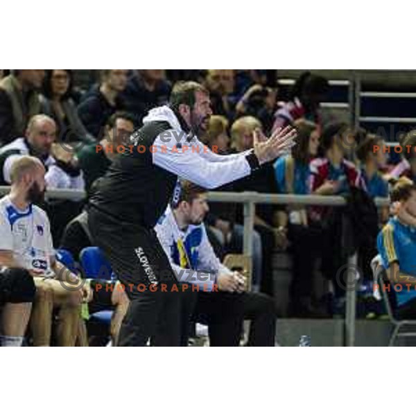 Slovenia’s Head Coach Veselin Vujovic reacting during IHF World Championship group stage match between Spain and Slovenia, in Arena Metz, Metz on January 19th, 2017 