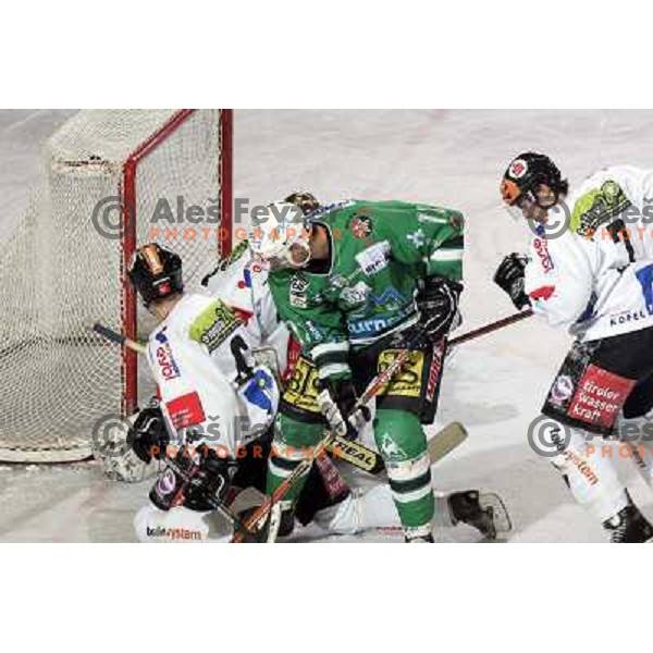 Slak ice-hockey game ZM Olimpija- Innsbruck in EBEL league, played in Ljubljana 2.11.2007. Photo by Ales Fevzer 
