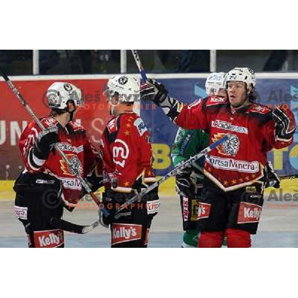 ice-hoceky match ZM Olimpija-Acroni Jesenice in 22nd round of Ebel league,played in LJUBLJANA (Slovenia) 18.11.2007. Photo by Ales Fevzer 