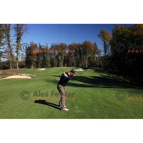 Third shot at 4th hole, par 5, Otocec golf course 