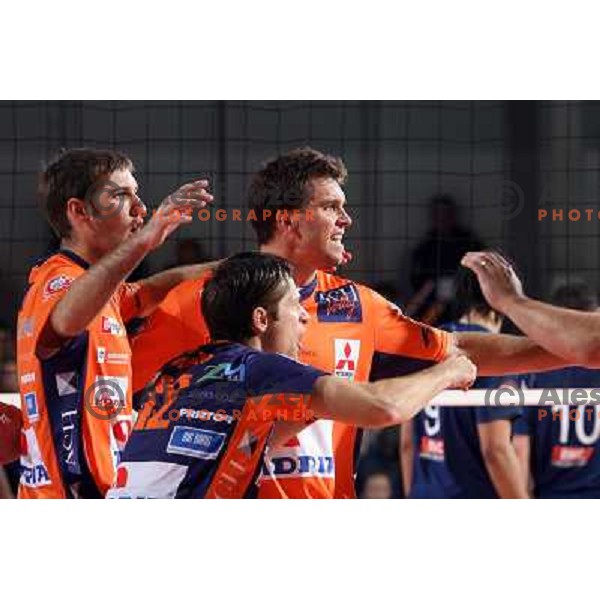 Touzinsky, Skorc and Taliaferro at volleyballl game ACH Volley Bled-Paris Volley in Indesit European Champions league, played in Ljubljana, Slovenia 12.12.2007. Photo by Ales Fevzer 