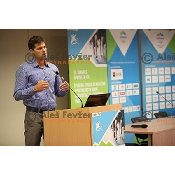 Gregor Jurak gives a lecture at Congress of Sport for Everybody in Ljubljana on October 13, 2017
