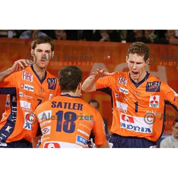 Touzinsky, Satler and Urnaut at volleyballl game ACH Volley Bled-Paris Volley in Indesit European Champions league, played in Ljubljana, Slovenia 12.12.2007. Photo by Ales Fevzer 