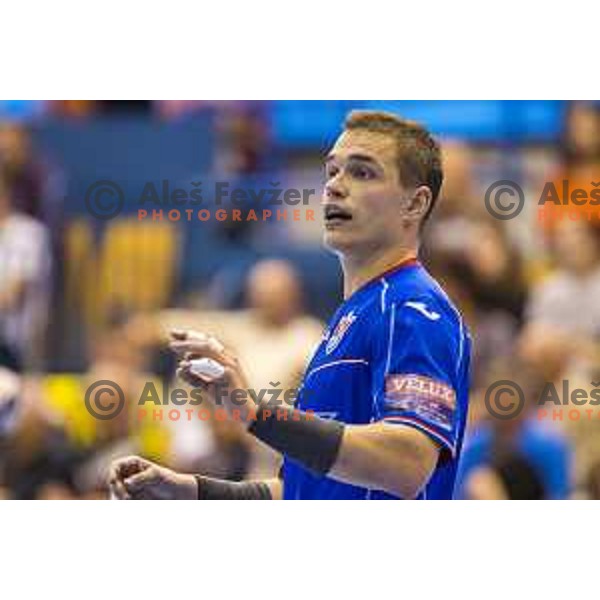 Meshkov’s Vid Poteko (15) in action during EHF Champions League match between Celje PL (Slovenia) and Meshkov Brest (Belarus) in Zlatorog Hall, Celje on October 14th, 2017
