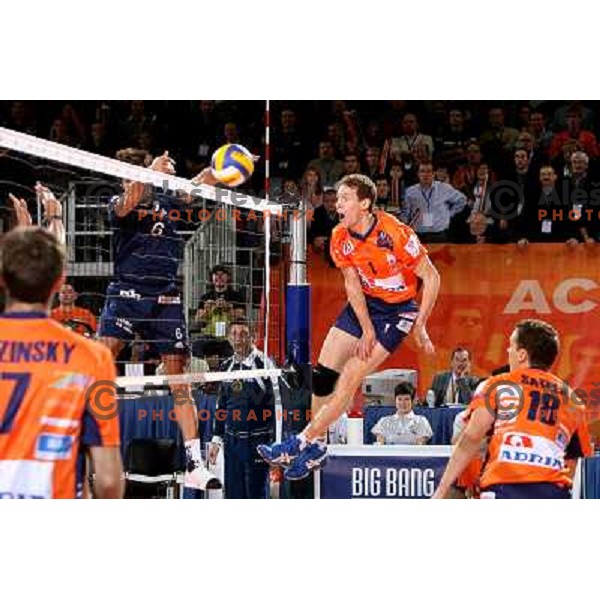 Urnaut at volleyballl game ACH Volley Bled-Paris Volley in Indesit European Champions league, played in Ljubljana, Slovenia 12.12.2007. Photo by Ales Fevzer 
