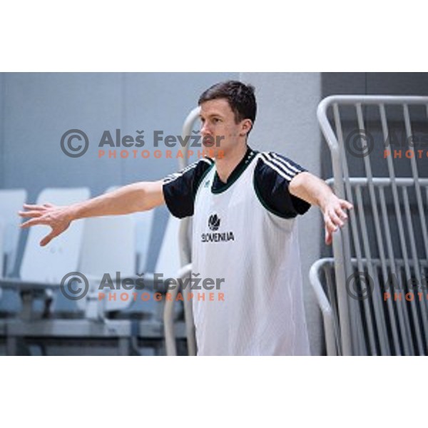 Blaz Makhovic in action during training of the Slovenian national basketball team in Arena Stozice, Ljubljana, Slovenia on November 20, 2017