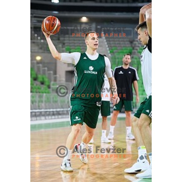 Klemen Prepelic in action during training of the Slovenian national basketball team in Arena Stozice, Ljubljana, Slovenia on November 21, 2017