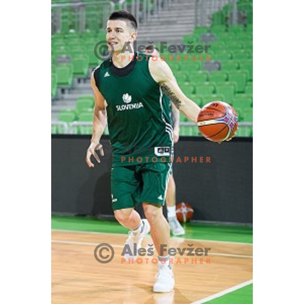 Matic Rebec in action during training of the Slovenian national basketball team in Arena Stozice, Ljubljana, Slovenia on November 21, 2017