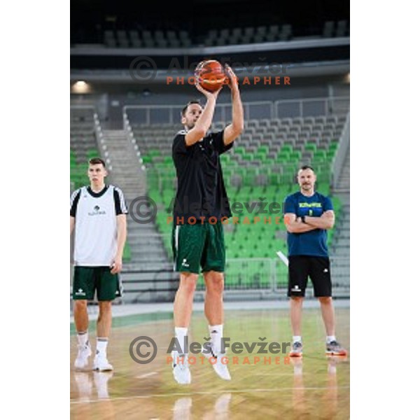 Sasa Zagorac in action during training of the Slovenian national basketball team in Arena Stozice, Ljubljana, Slovenia on November 21, 2017