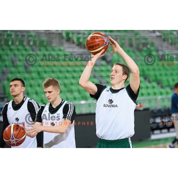 Miha Lapornik in action during training of the Slovenian national basketball team in Arena Stozice, Ljubljana, Slovenia on November 21, 2017