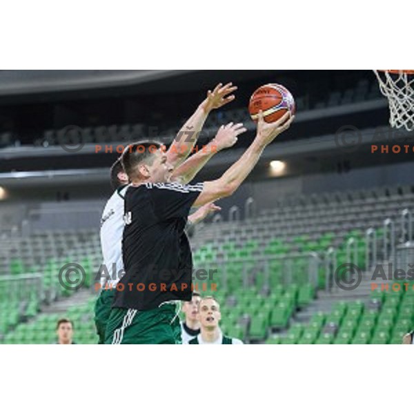 Gasper Vidmar in action during training of the Slovenian national basketball team in Arena Stozice, Ljubljana, Slovenia on November 21, 2017