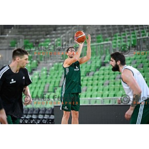 Sasa Zagorac in action during training of the Slovenian national basketball team in Arena Stozice, Ljubljana, Slovenia on November 21, 2017