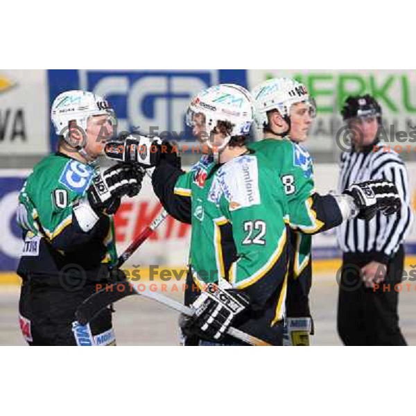 Šivic (10) and Por (22) celebrating 6 th goal