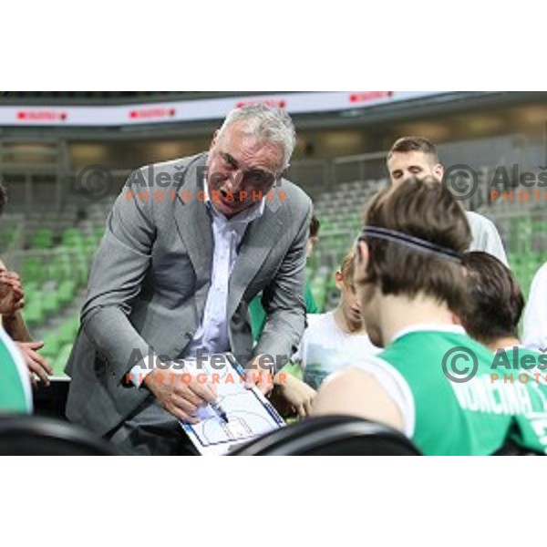 Sasa Doncic, head coach of Ilirija in action during Nova KBM league basketball match between Petrol Olimpija and Ilirija in SRC Stozice, Ljubljana, Slovenia on December 29, 2017