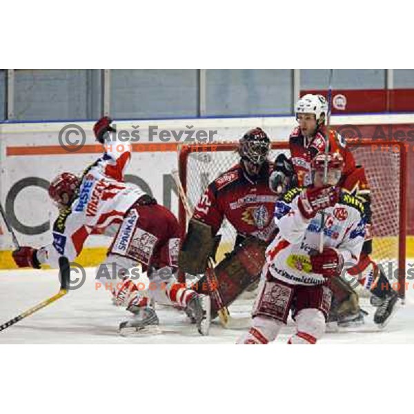 Valicevic (11), Kristan, Varl at ice-hockey game Acroni Jesenice-KAC in Ebel league,played in Podmezakla, Jesenice, Slovenia 18.12.2007.KAC won after penalty shot-out 2:1. Photo by Ales Fevzer 